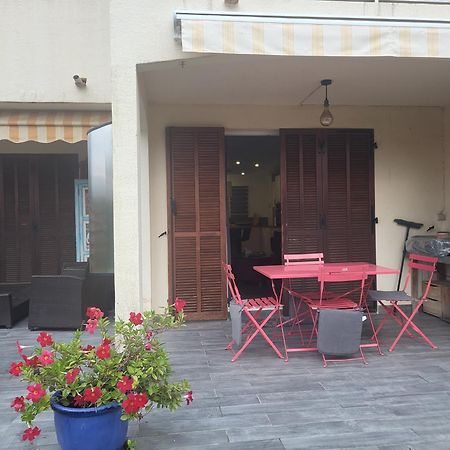 Agay Le Pti Bonheur 60M2 Rez De Jardin, En Bord De Mer Saint-Raphaël Exterior foto