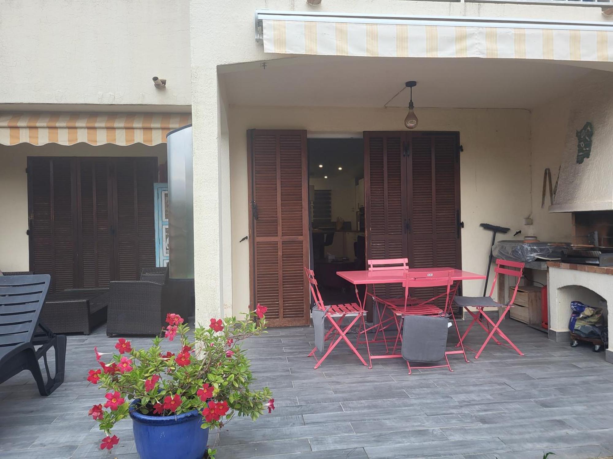 Agay Le Pti Bonheur 60M2 Rez De Jardin, En Bord De Mer Saint-Raphaël Exterior foto